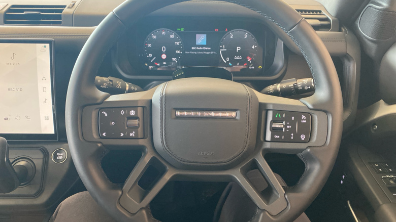 Land Rover Defender 3.0 D350 X-Dynamic HSE 90 3dr Auto Diesel Estate